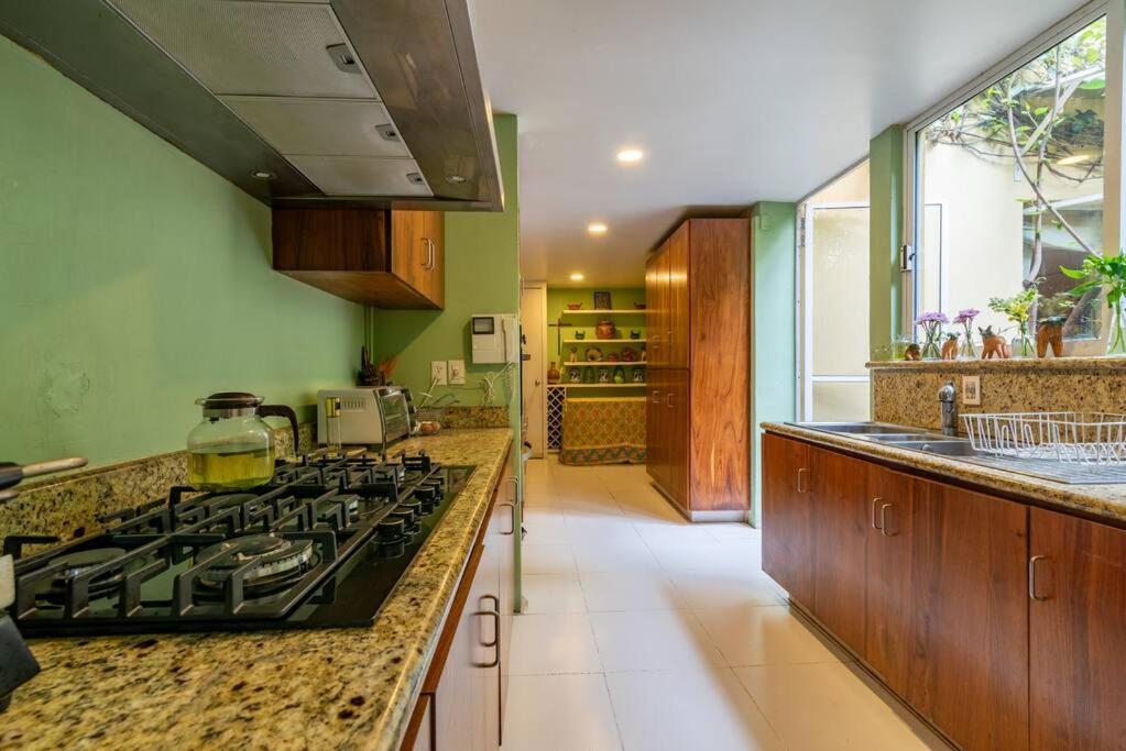 Mrw Artist's Atelier Orchid Oasis 3br House *